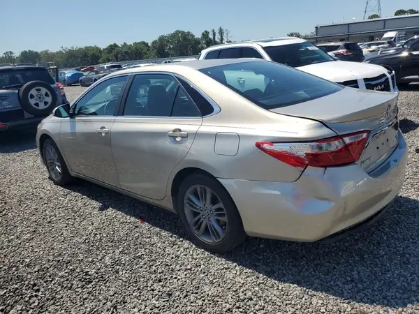 4T1BF1FK3GU124588 2016 TOYOTA CAMRY - Image 2