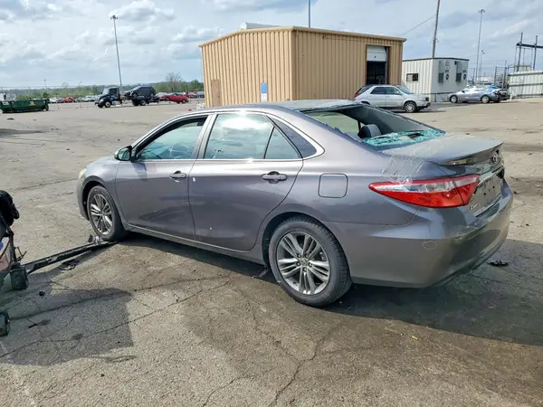 4T1BF1FK3GU126633 2016 TOYOTA CAMRY - Image 2