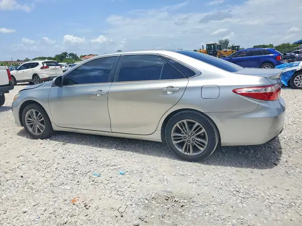 4T1BF1FK3GU127409 2016 TOYOTA CAMRY - Image 2