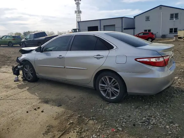 4T1BF1FK3GU134618 2016 TOYOTA CAMRY - Image 2