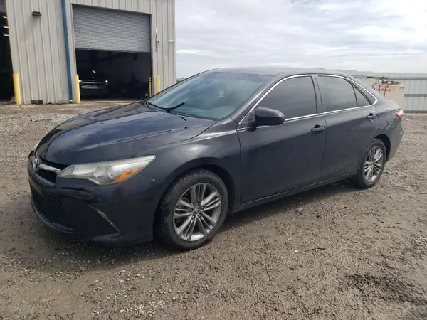 4T1BF1FK3GU135669 2016 TOYOTA CAMRY - Image 1