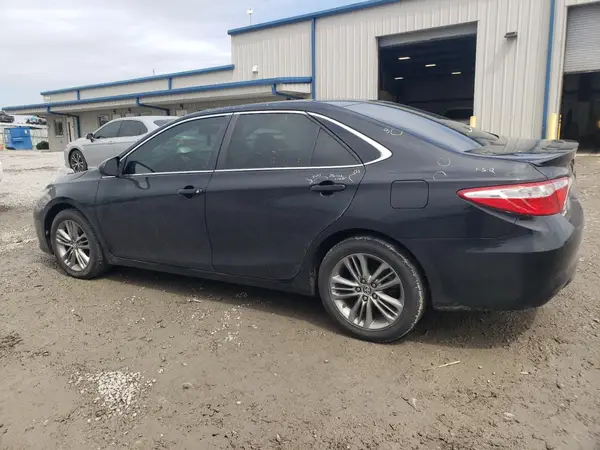 4T1BF1FK3GU135669 2016 TOYOTA CAMRY - Image 2