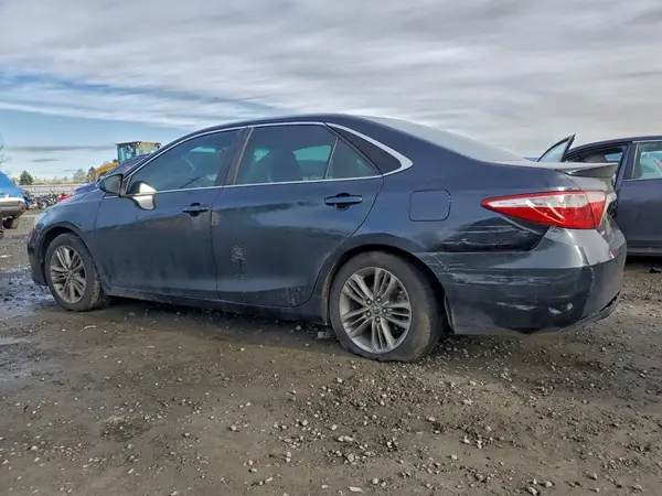4T1BF1FK3GU135994 2016 TOYOTA CAMRY - Image 2