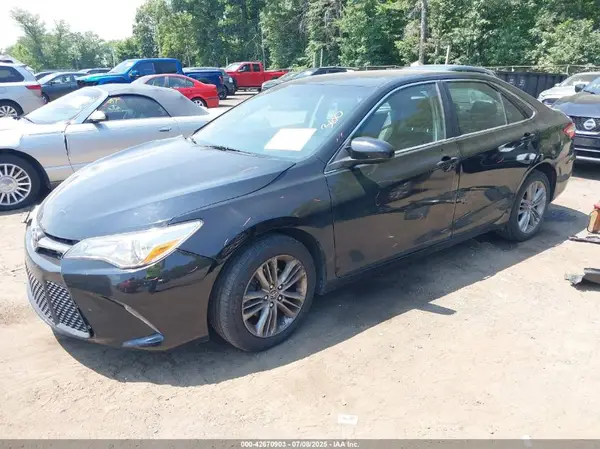 4T1BF1FK3GU137373 2016 TOYOTA CAMRY - Image 2
