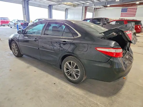 4T1BF1FK3GU138264 2016 TOYOTA CAMRY - Image 2