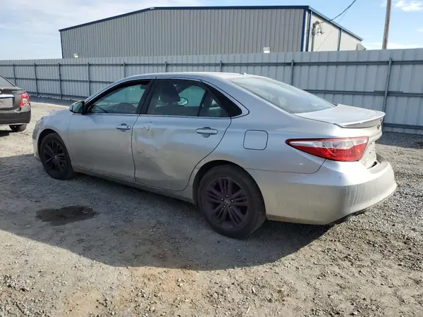 4T1BF1FK3GU142119 2016 TOYOTA CAMRY - Image 2