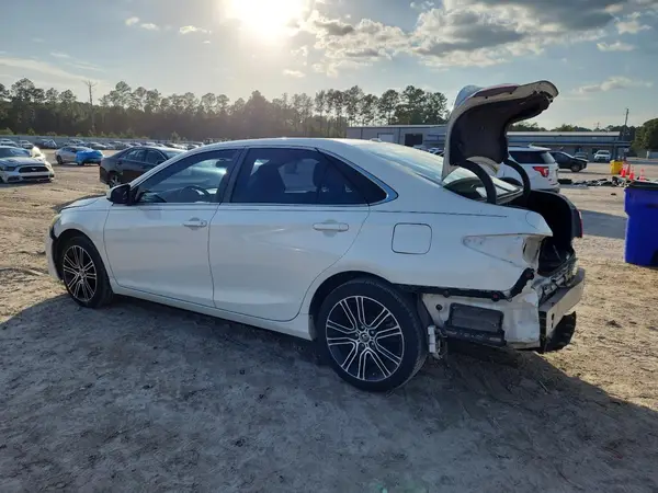4T1BF1FK3GU143402 2016 TOYOTA CAMRY - Image 2