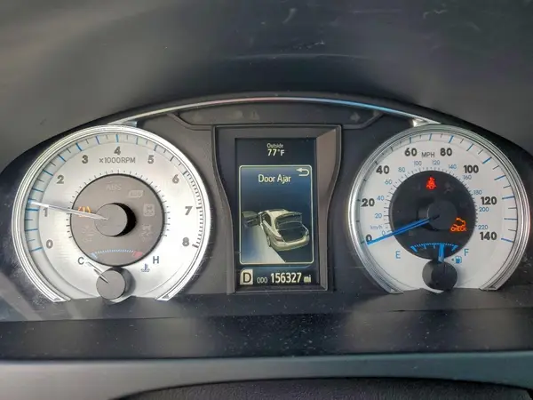 4T1BF1FK3GU143500 2016 TOYOTA CAMRY - Image 8