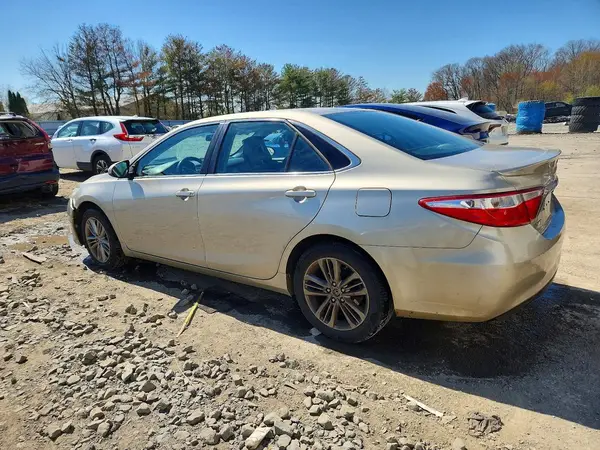 4T1BF1FK3GU145716 2016 TOYOTA CAMRY - Image 2