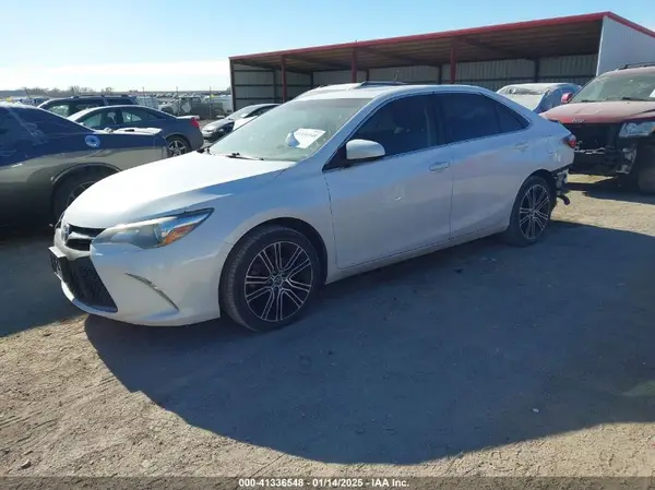 4T1BF1FK3GU146381 2016 TOYOTA CAMRY - Image 2