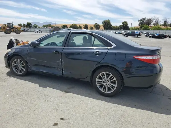 4T1BF1FK3GU147644 2016 TOYOTA CAMRY - Image 2