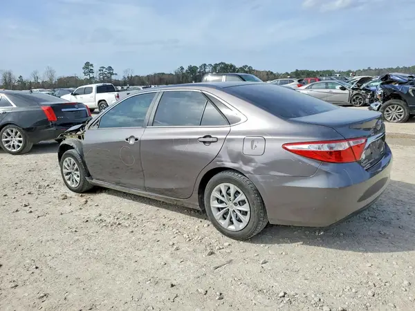 4T1BF1FK3GU148762 2016 TOYOTA CAMRY - Image 2