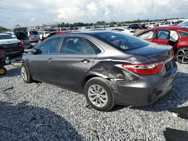 4T1BF1FK3GU148809 2016 TOYOTA CAMRY - Image 2