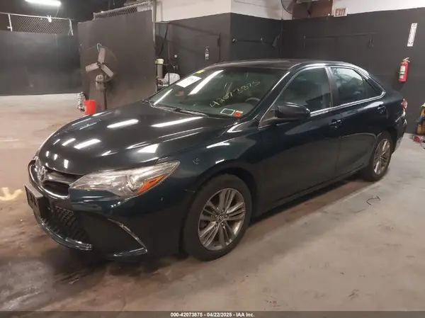 4T1BF1FK3GU149779 2016 TOYOTA CAMRY - Image 2