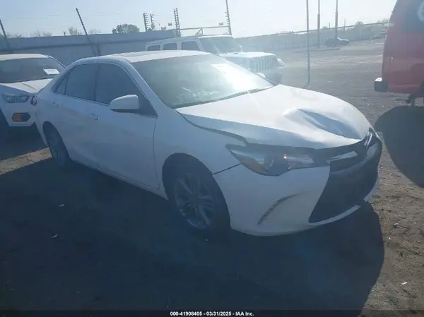 4T1BF1FK3GU150317 2016 TOYOTA CAMRY - Image 1