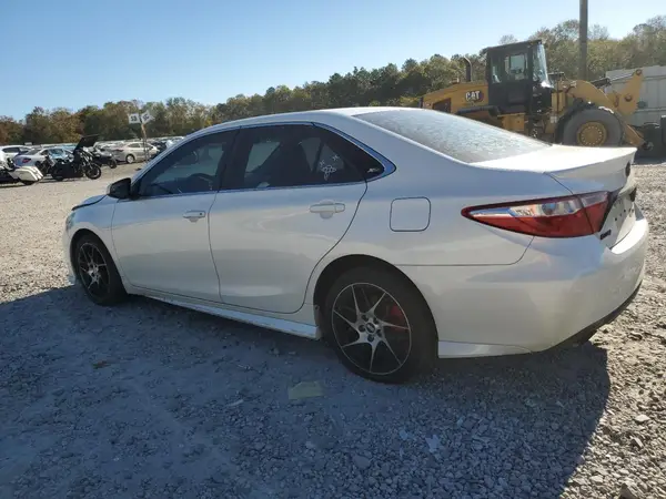 4T1BF1FK3GU151354 2016 TOYOTA CAMRY - Image 2