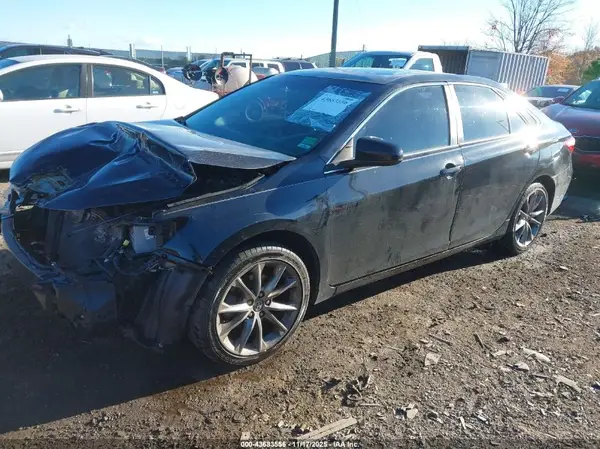 4T1BF1FK3GU152116 2016 TOYOTA CAMRY - Image 2
