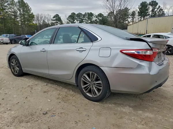 4T1BF1FK3GU152763 2016 TOYOTA CAMRY - Image 2