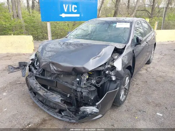 4T1BF1FK3GU153136 2016 TOYOTA CAMRY - Image 2