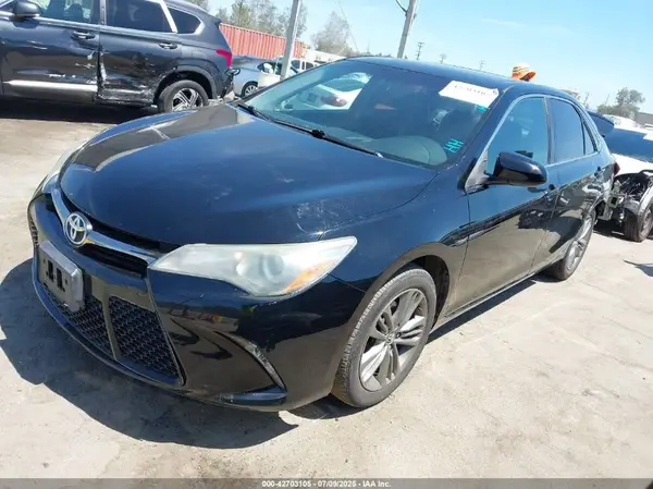 4T1BF1FK3GU153492 2016 TOYOTA CAMRY - Image 2