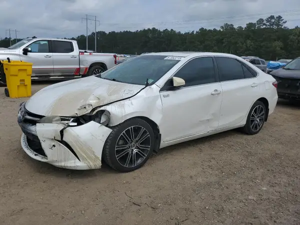 4T1BF1FK3GU154237 2016 TOYOTA CAMRY - Image 1