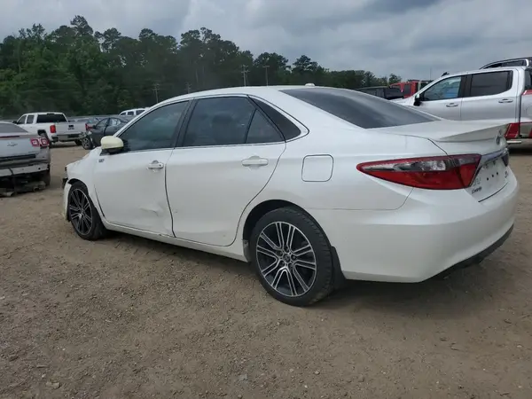 4T1BF1FK3GU154237 2016 TOYOTA CAMRY - Image 2