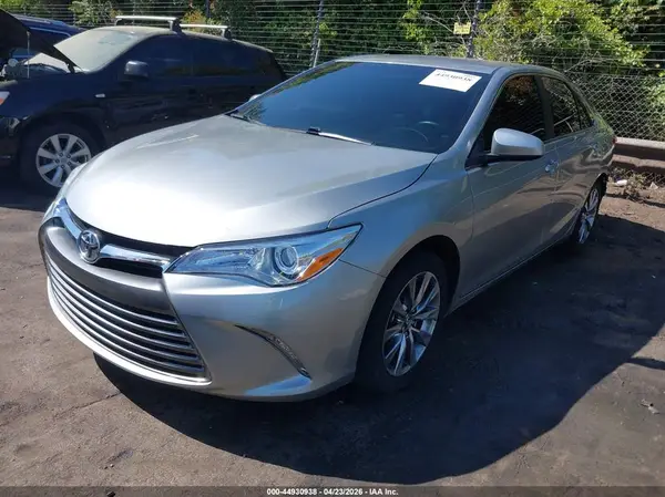 4T1BF1FK3GU154528 2016 TOYOTA CAMRY - Image 2