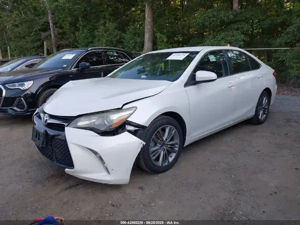 4T1BF1FK3GU155212 2016 TOYOTA CAMRY - Image 2