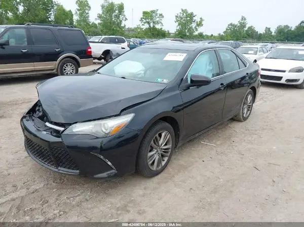 4T1BF1FK3GU155338 2016 TOYOTA CAMRY - Image 2