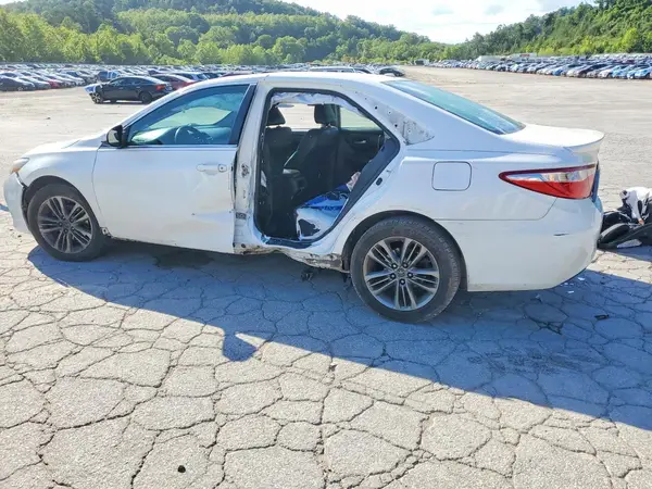 4T1BF1FK3GU156330 2016 TOYOTA CAMRY - Image 2
