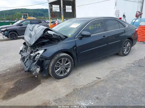 4T1BF1FK3GU157154 2016 TOYOTA CAMRY - Image 2