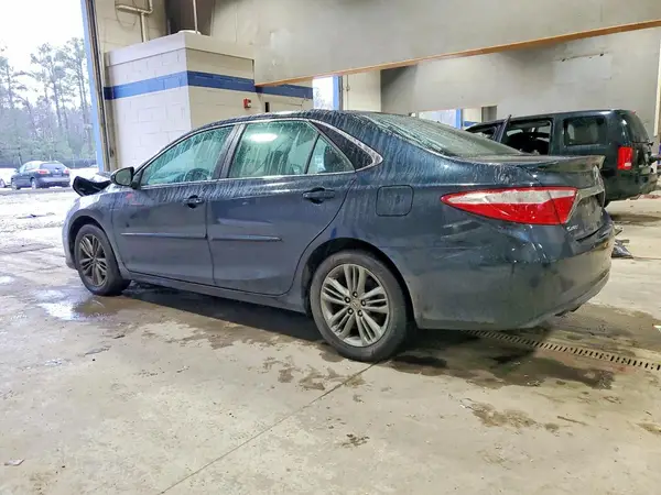4T1BF1FK3GU157641 2016 TOYOTA CAMRY - Image 2