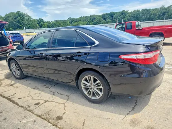 4T1BF1FK3GU158952 2016 TOYOTA CAMRY - Image 2