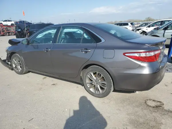 4T1BF1FK3GU159440 2016 TOYOTA CAMRY - Image 2