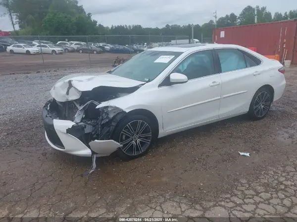 4T1BF1FK3GU159650 2016 TOYOTA CAMRY - Image 2