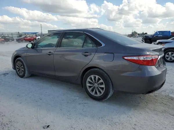 4T1BF1FK3GU160149 2016 TOYOTA CAMRY - Image 2