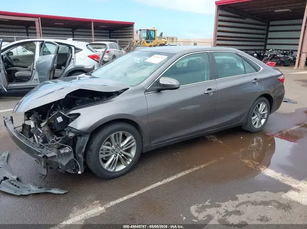 4T1BF1FK3GU160698 2016 TOYOTA CAMRY - Image 2