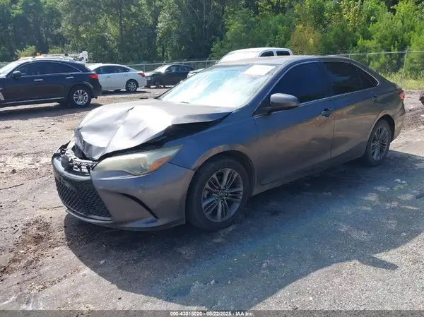4T1BF1FK3GU163133 2016 TOYOTA CAMRY - Image 2