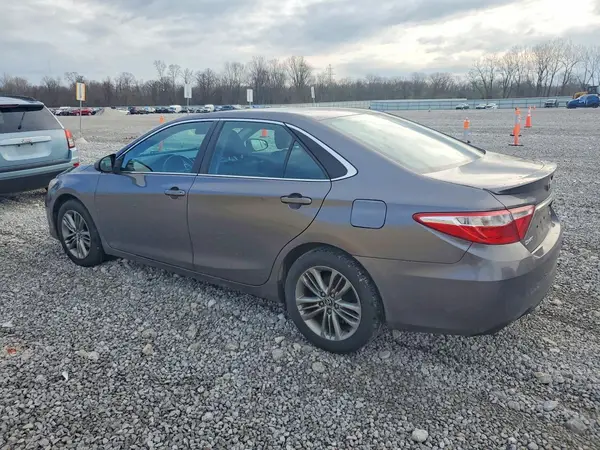 4T1BF1FK3GU163245 2016 TOYOTA CAMRY - Image 2