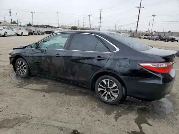 4T1BF1FK3GU165321 2016 TOYOTA CAMRY - Image 2