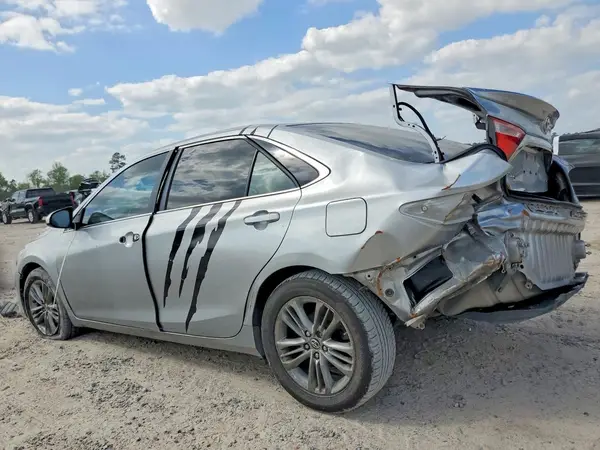 4T1BF1FK3GU170938 2016 TOYOTA CAMRY - Image 2