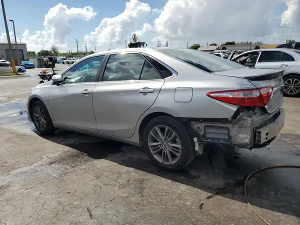 4T1BF1FK3GU171085 2016 TOYOTA CAMRY - Image 2