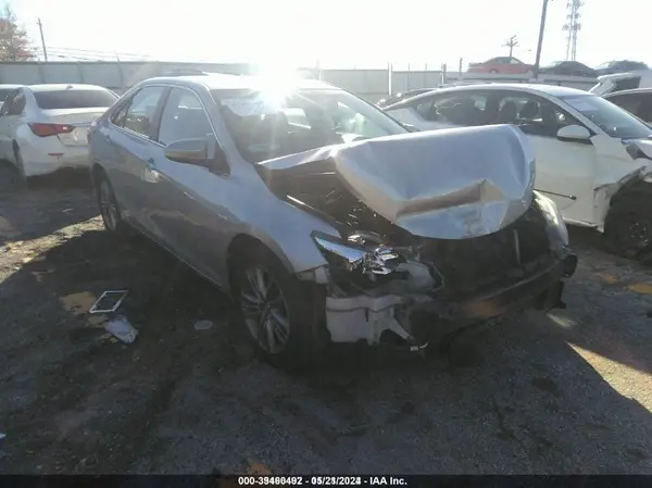 4T1BF1FK3GU172642 2016 TOYOTA CAMRY - Image 1