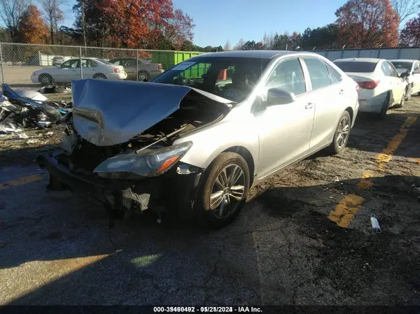 4T1BF1FK3GU172642 2016 TOYOTA CAMRY - Image 2
