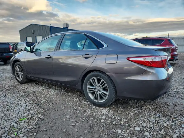 4T1BF1FK3GU177307 2016 TOYOTA CAMRY - Image 2