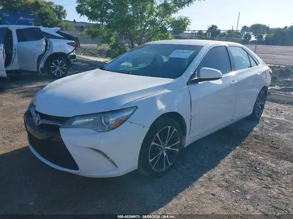 4T1BF1FK3GU177341 2016 TOYOTA CAMRY - Image 2