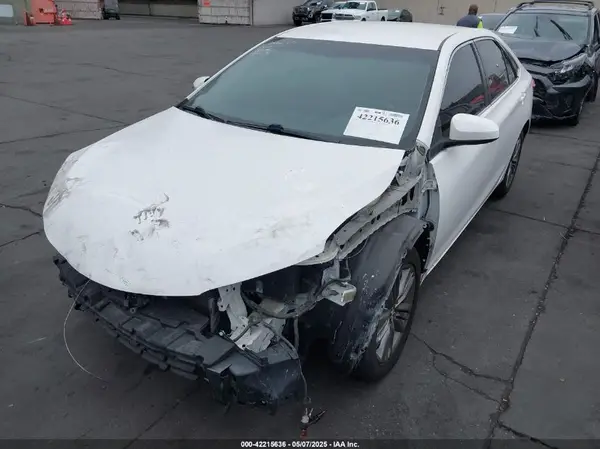 4T1BF1FK3GU180613 2016 TOYOTA CAMRY - Image 2
