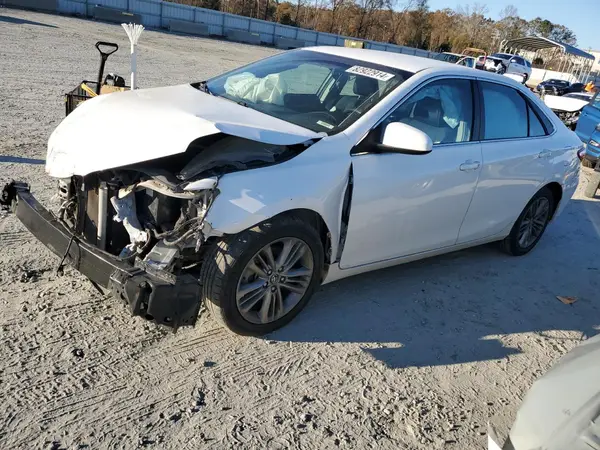 4T1BF1FK3GU180790 2016 TOYOTA CAMRY - Image 1