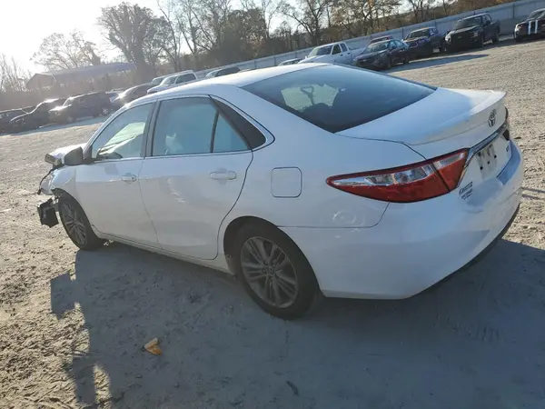 4T1BF1FK3GU180790 2016 TOYOTA CAMRY - Image 2