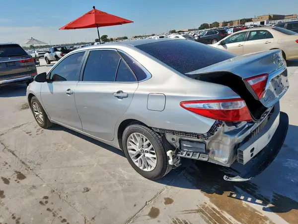 4T1BF1FK3GU180868 2016 TOYOTA CAMRY - Image 2